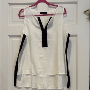 Ellen Tracy Black and White Sleeveless Top